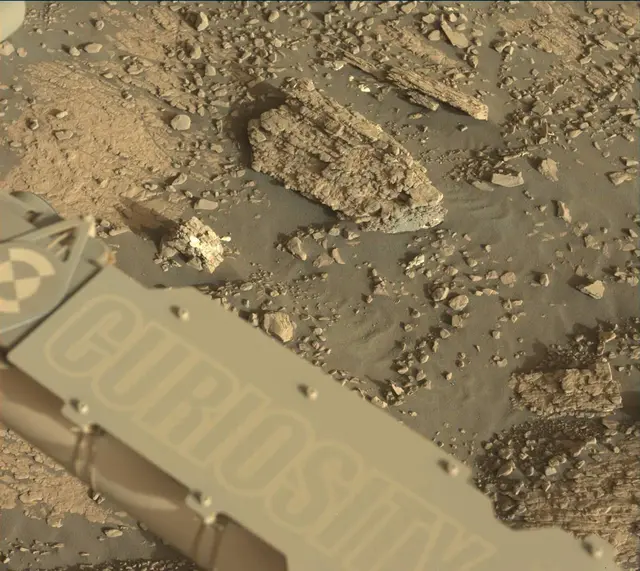 Sol 2568: Mast Camera (Mastcam)