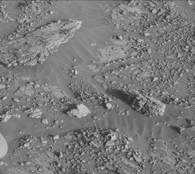 Sol 2568: Mast Camera (Mastcam)