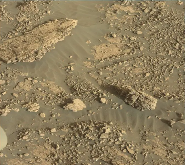 Sol 2568: Mast Camera (Mastcam)