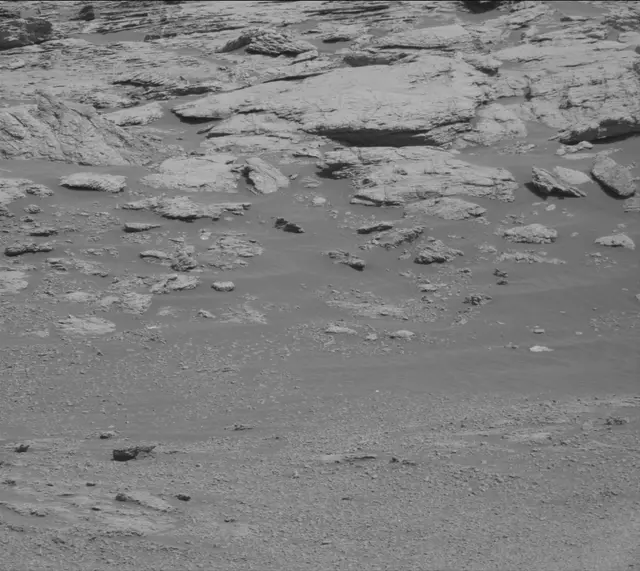 Sol 2568: Mast Camera (Mastcam)