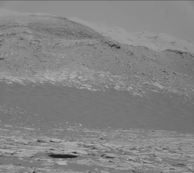 Sol 2568: Mast Camera (Mastcam)