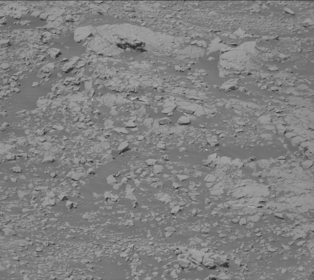 Sol 2568: Mast Camera (Mastcam)