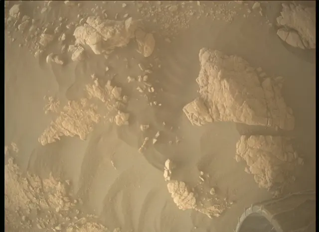 Sol 2569: Mars Descent Imager (MARDI)