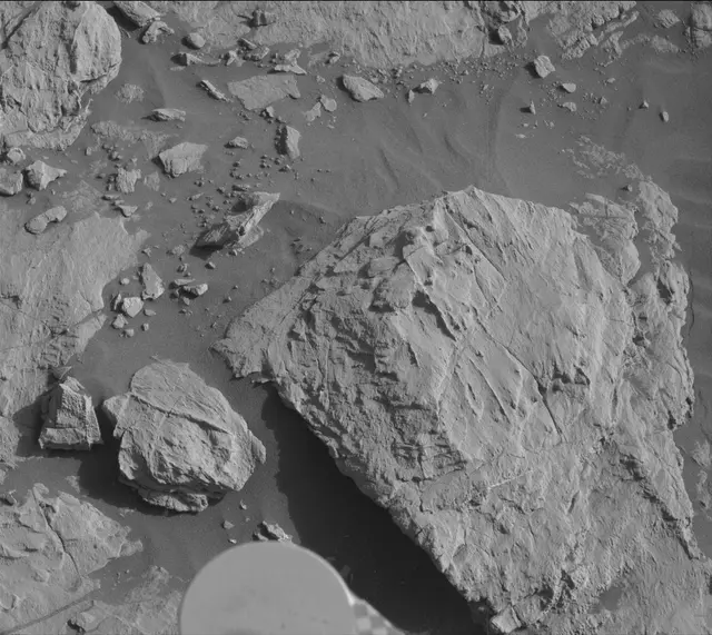Sol 2570: Mast Camera (Mastcam)