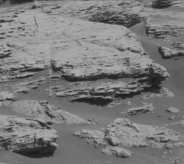 Sol 2570: Mast Camera (Mastcam)