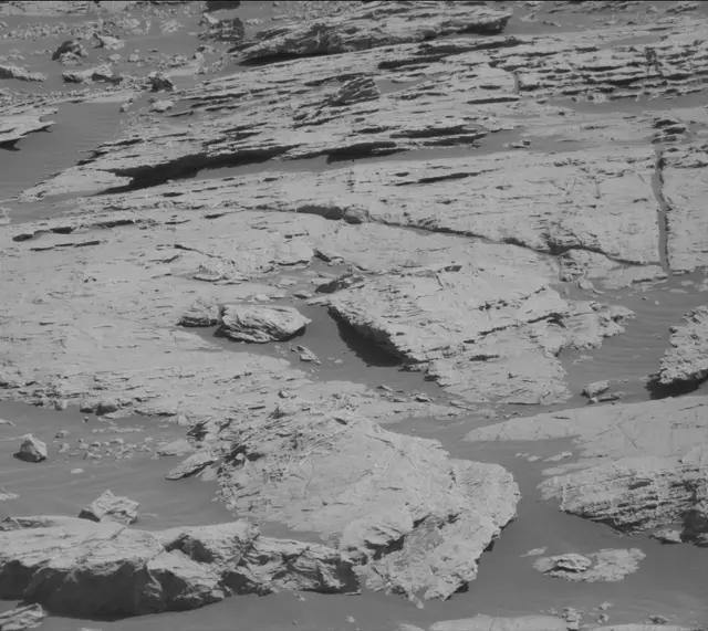 Sol 2570: Mast Camera (Mastcam)