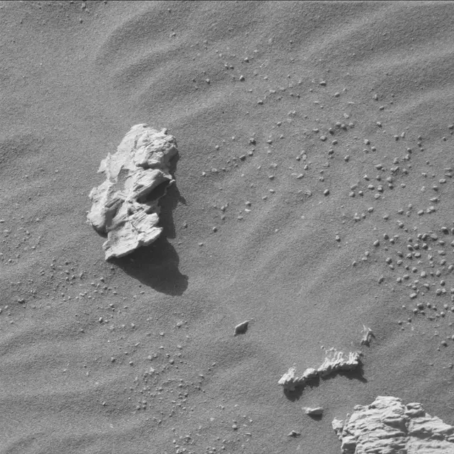 Sol 2570: Mast Camera (Mastcam)