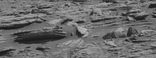 Sol 2572: Mast Camera (Mastcam)