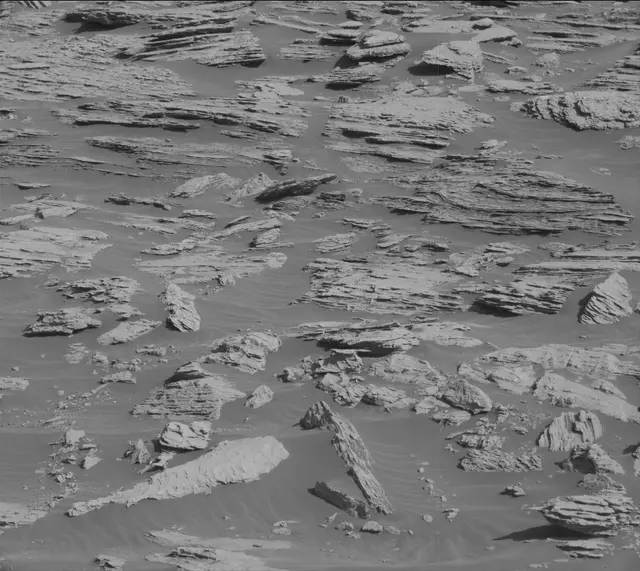 Sol 2572: Mast Camera (Mastcam)