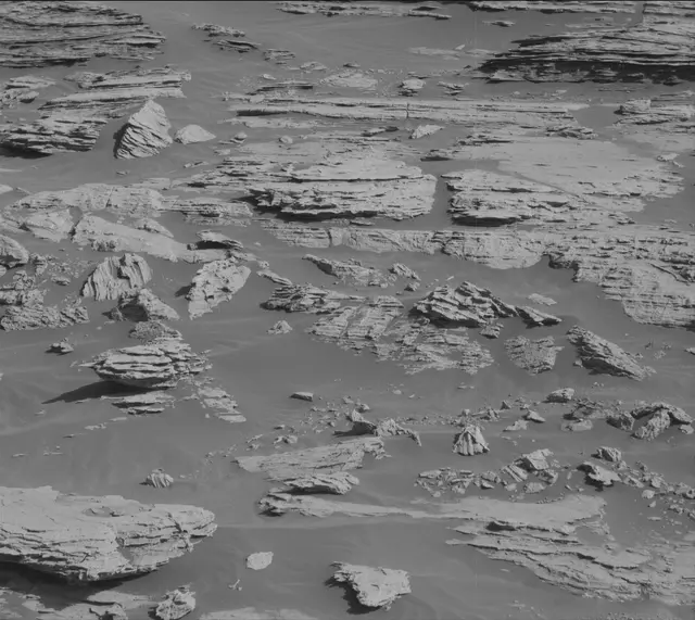 Sol 2572: Mast Camera (Mastcam)