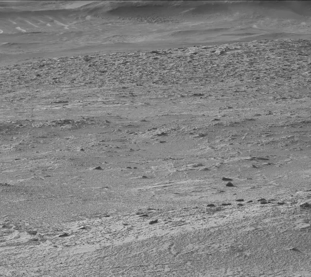Sol 2572: Mast Camera (Mastcam)