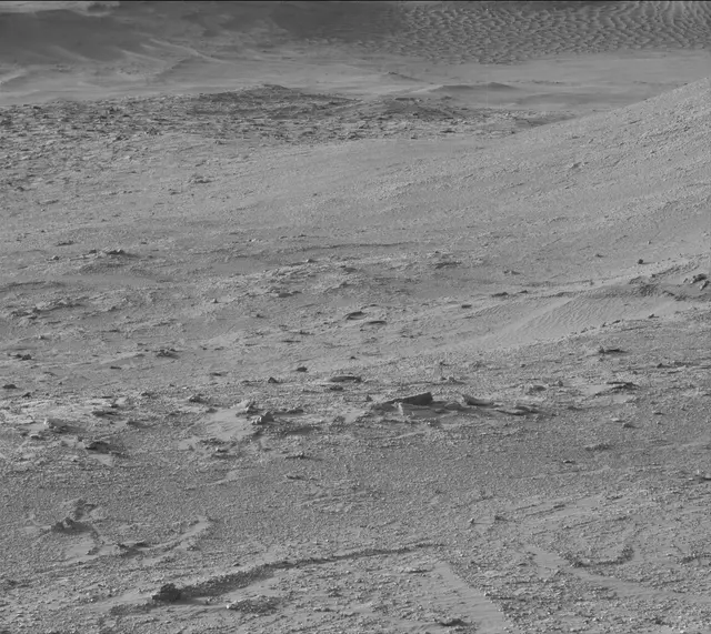 Sol 2572: Mast Camera (Mastcam)