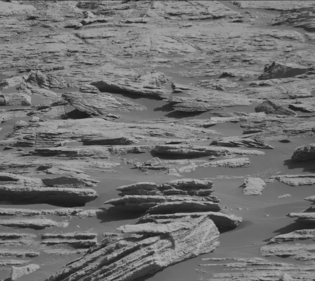 Sol 2572: Mast Camera (Mastcam)