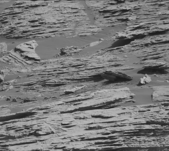 Sol 2572: Mast Camera (Mastcam)