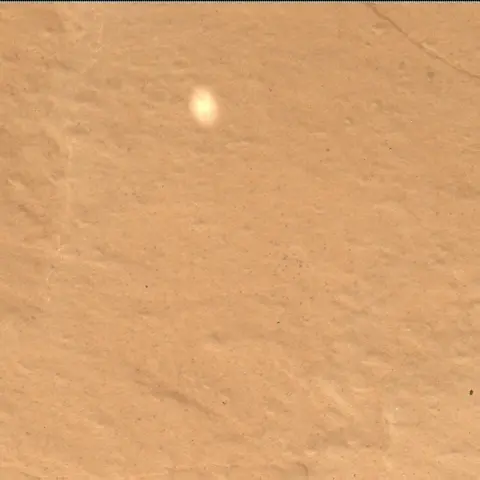 Sol 2572: Mars Hand Lens Imager (MAHLI)