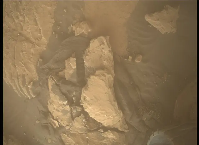 Sol 2573: Mars Descent Imager (MARDI)