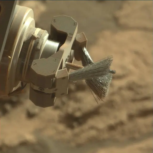Sol 2574: Mast Camera (Mastcam)