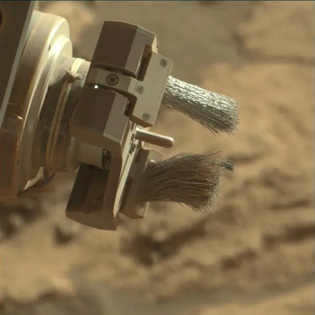 Sol 2574: Mast Camera (Mastcam)