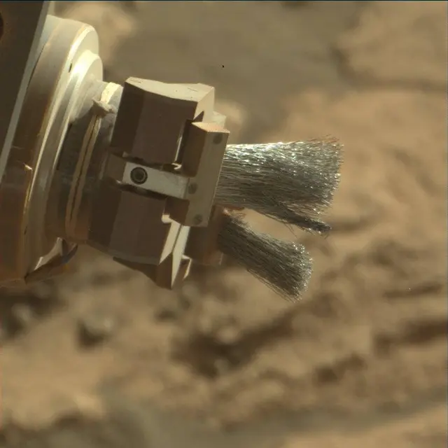 Sol 2574: Mast Camera (Mastcam)