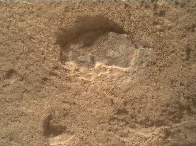 Sol 2574: Mars Hand Lens Imager (MAHLI)