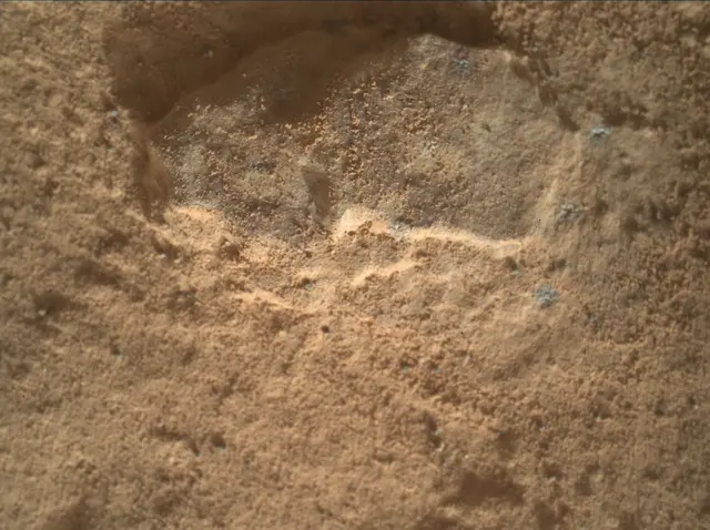 Sol 2574: Mars Hand Lens Imager (MAHLI)