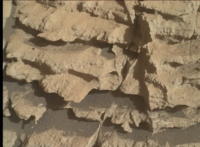 Sol 2574: Mars Hand Lens Imager (MAHLI)