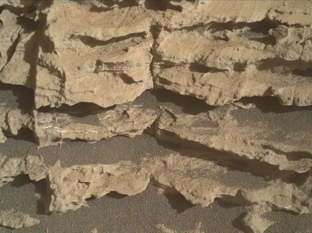 Sol 2574: Mars Hand Lens Imager (MAHLI)