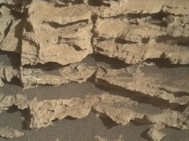 Sol 2574: Mars Hand Lens Imager (MAHLI)