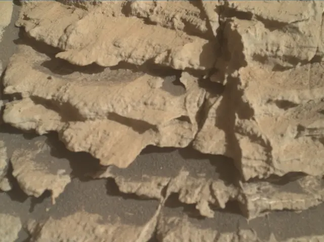 Sol 2574: Mars Hand Lens Imager (MAHLI)