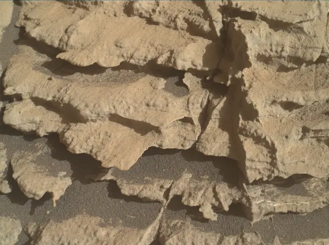 Sol 2574: Mars Hand Lens Imager (MAHLI)