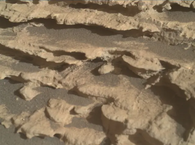 Sol 2574: Mars Hand Lens Imager (MAHLI)