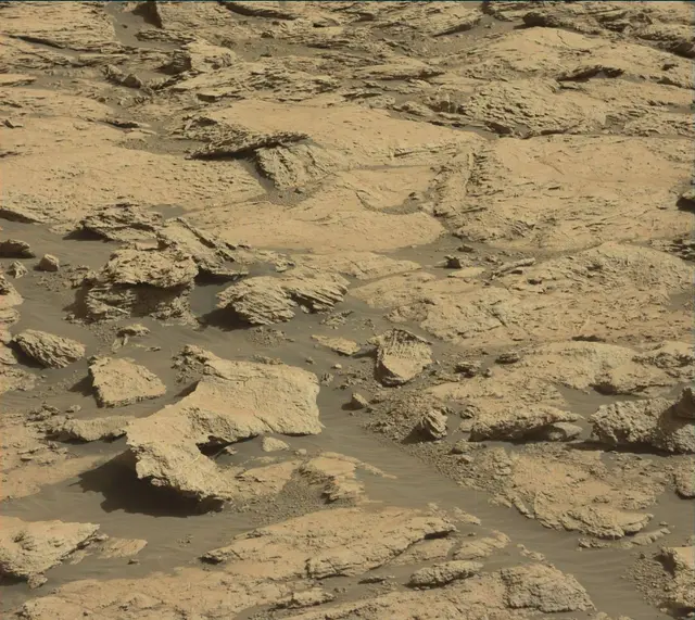 Sol 2575: Mast Camera (Mastcam)