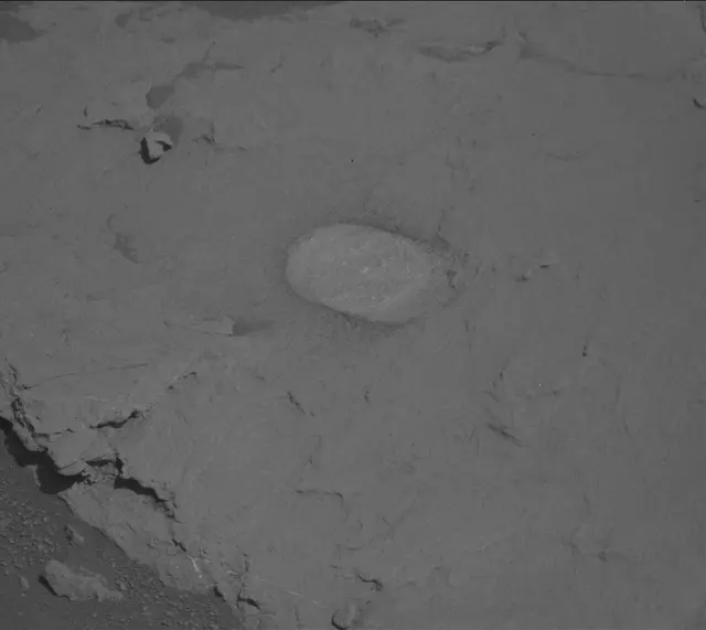 Sol 2575: Mast Camera (Mastcam)