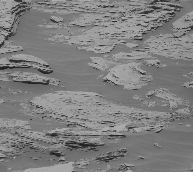 Sol 2575: Mast Camera (Mastcam)