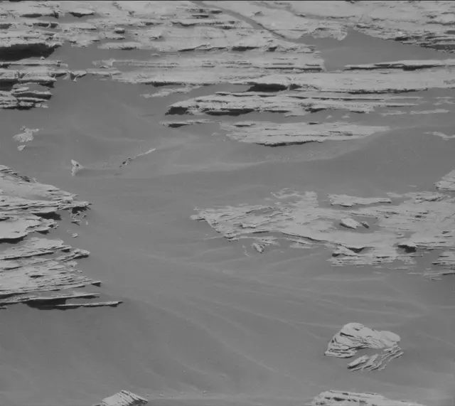 Sol 2575: Mast Camera (Mastcam)