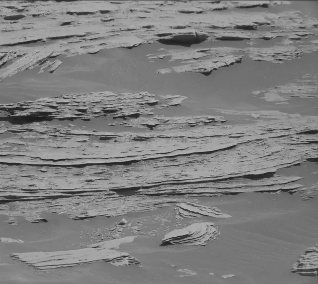 Sol 2575: Mast Camera (Mastcam)