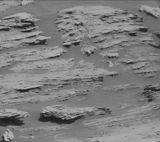Sol 2575: Mast Camera (Mastcam)