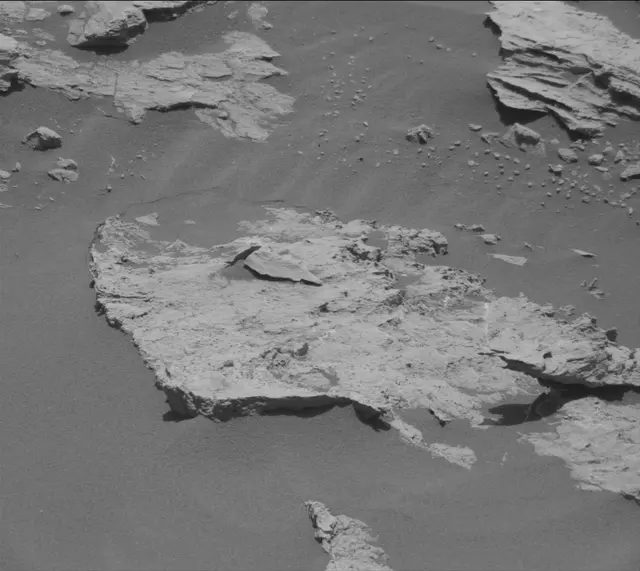 Sol 2575: Mast Camera (Mastcam)