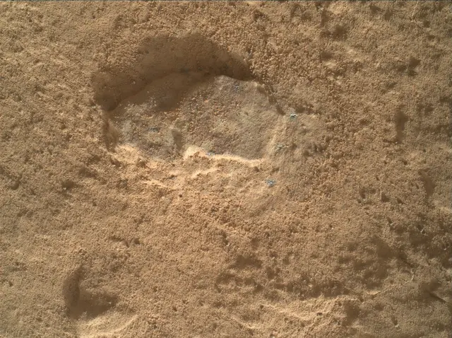 Sol 2575: Mars Hand Lens Imager (MAHLI)