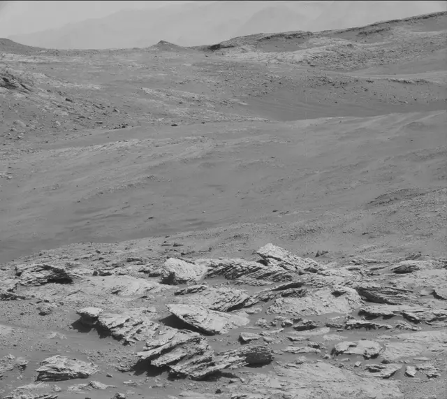 Sol 2577: Mast Camera (Mastcam)