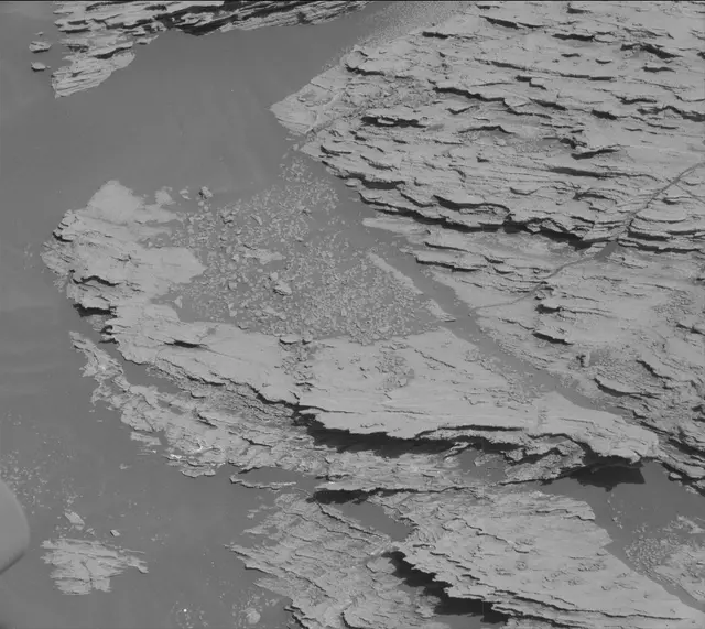 Sol 2577: Mast Camera (Mastcam)