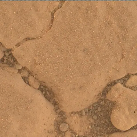 Sol 2577: Mars Hand Lens Imager (MAHLI)