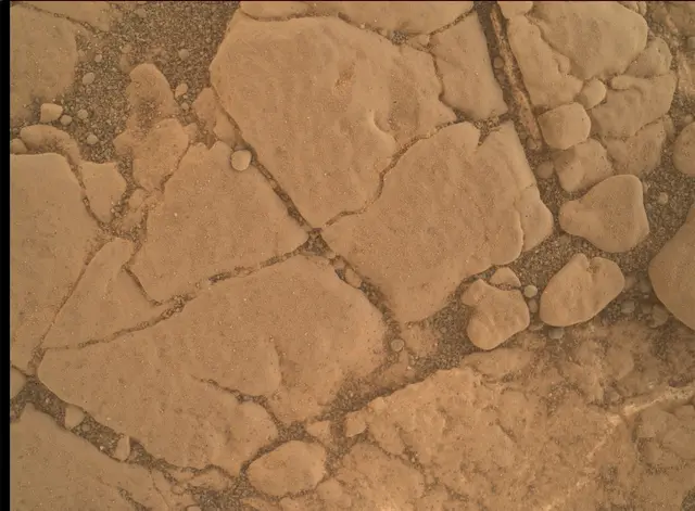 Sol 2577: Mars Hand Lens Imager (MAHLI)