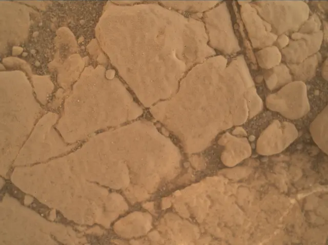 Sol 2577: Mars Hand Lens Imager (MAHLI)