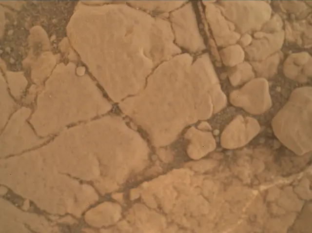 Sol 2577: Mars Hand Lens Imager (MAHLI)