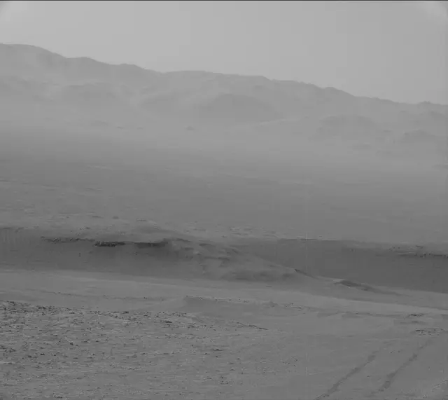 Sol 2579: Mast Camera (Mastcam)