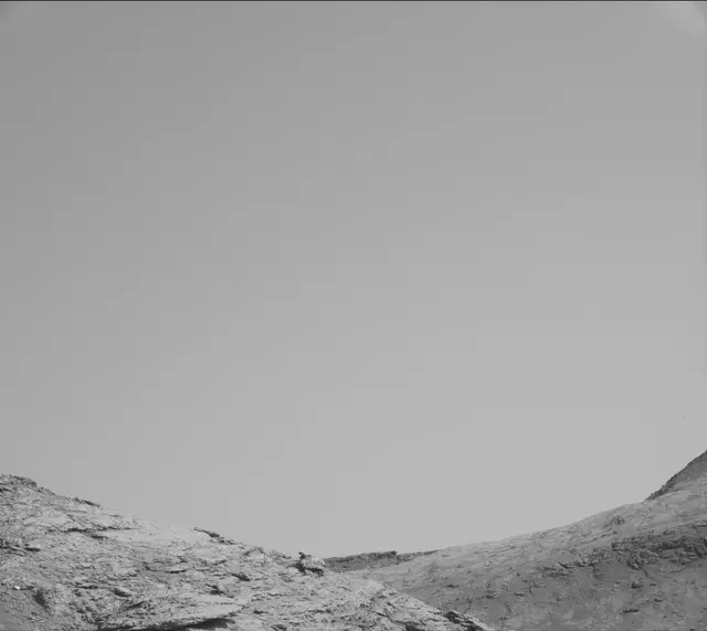 Sol 2579: Mast Camera (Mastcam)