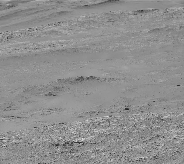 Sol 2579: Mast Camera (Mastcam)