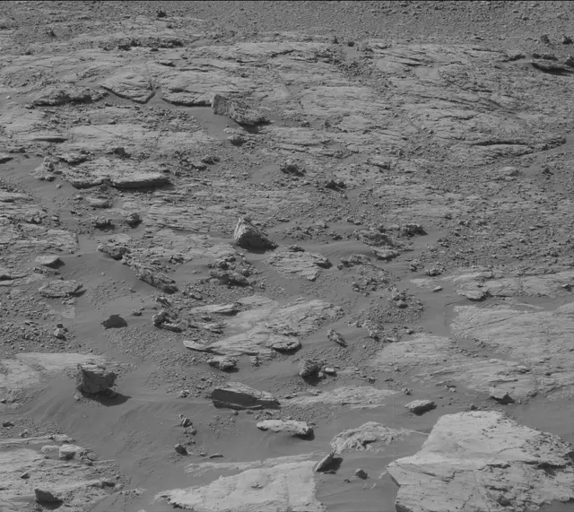 Sol 2579: Mast Camera (Mastcam)