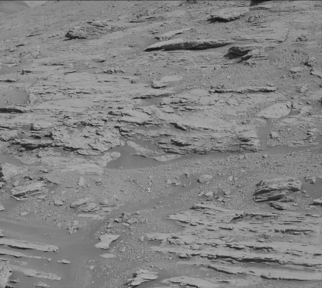 Sol 2579: Mast Camera (Mastcam)